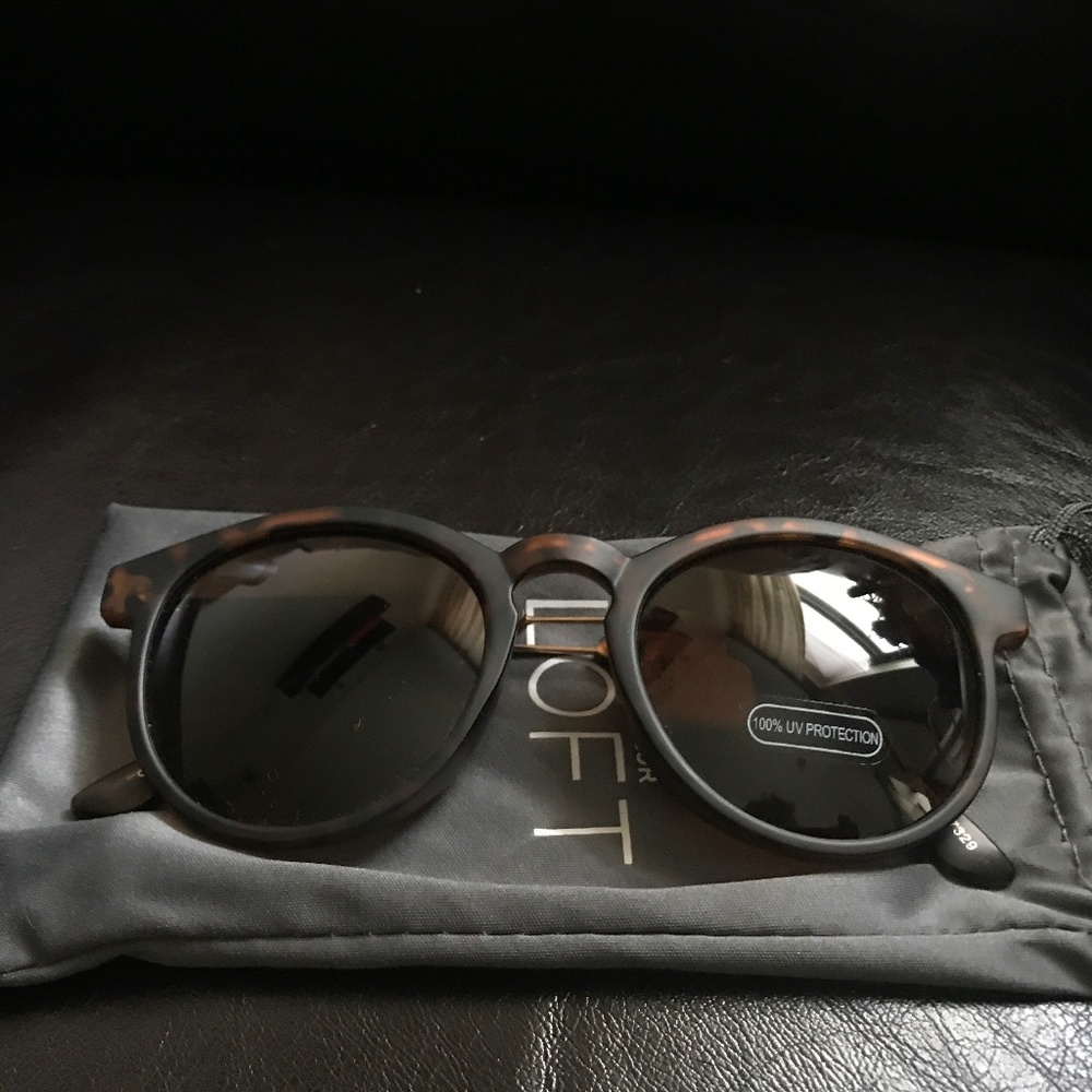 Matte Tortoiseshell Sunglasses with Case